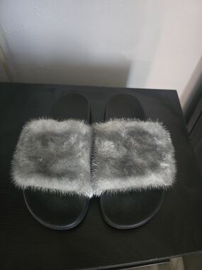 Givenchy Mink Fur Slide Sandals - Gray